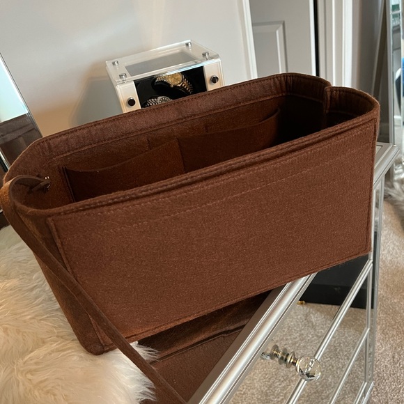 Authentic Louis Vuitton Neverfull GM - Picture 11 of 11